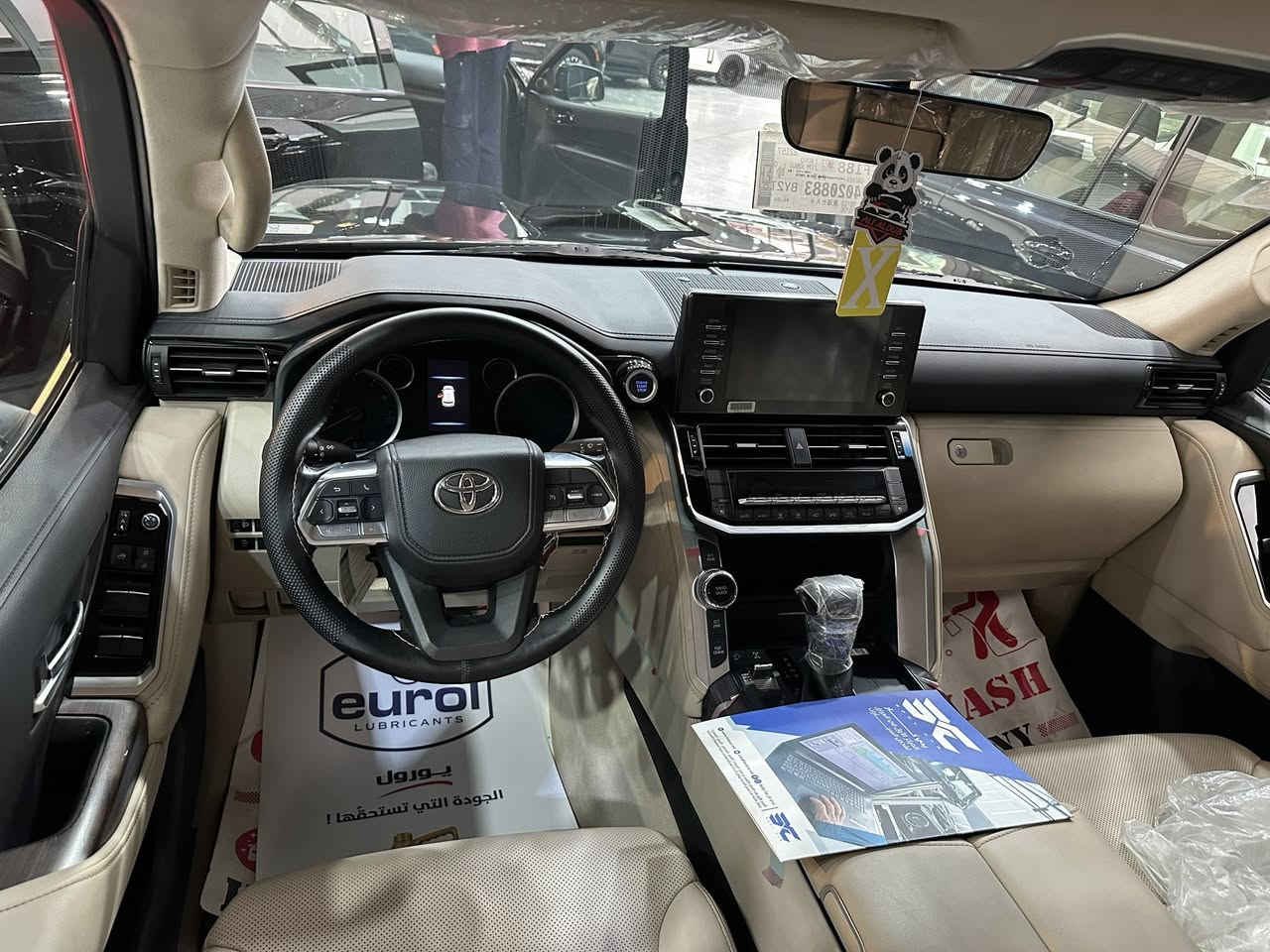 Land cruiser 2022 SAS 🎌gxr 
لاندكروز 2022 ساس 🎌gxr 
كفالة عامة ✅
ضمان شركة تيوتا العراق ✅ساس 
عداد المسافة 19000k/m 

📍بغداد شركة ابو ظبي چكوك قرب بوابة الكاظمية 

0771 811 1145

0781 844 4044 📞
