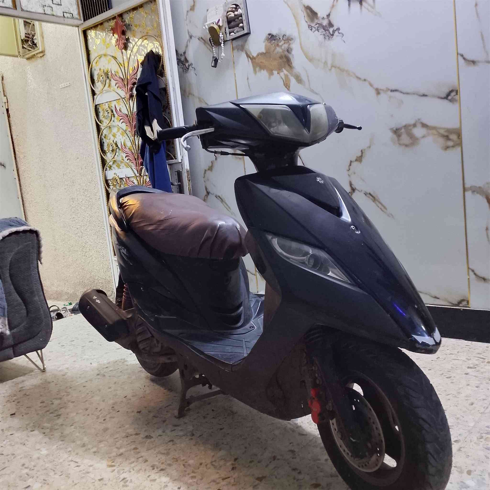 سلام عليكم متاح دراجه ماكس ثعلب سلف وهندر شلعه ومعدل الكهربايات كلهه شغاله قفل ستيرن قفل صندوك المكينة ناعمه ممفتوحه سعر 400 المكان مدينه الصدر رقم الهاتف ***********
