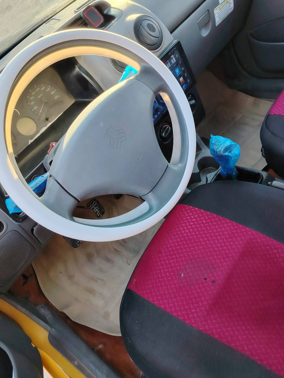 سلام عليكم سياره سايبه للبيع 13 كير ومكينه وحداديه نظيفات رقم بغداد مصفره هيئة وغرامه سنويه للثلاثين تايرات جدد مكاني كربلاء طويريج السعر ٣٠ وبيهه مجال حك الجيه***********
