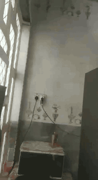 بيت 100متر للرهن بشارع المطار القديم قرب مدرسه الجنائن غرفه وصاله ومطبخ وستقبال  سعر الرهن12 وبي مجال بسيط للاستفسار ***********/***********
