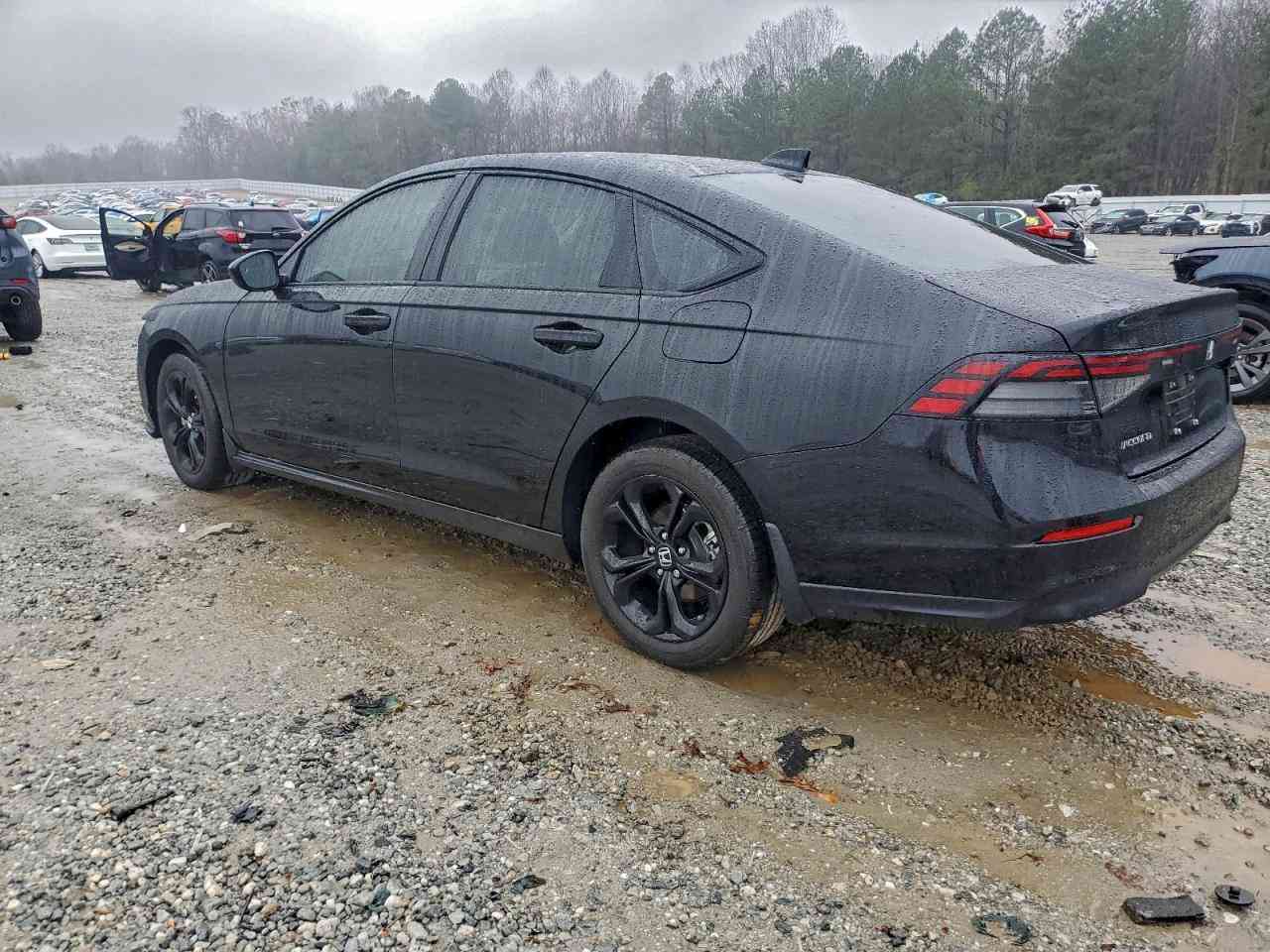 🚨 تنويه مهم
هذه السيارة معروضة بالمزاد الأمريكي 🇺🇸
والمزايدة والشراء تتم عن طريق شركة الماسة 🇮🇶
───────────────
📅 تاريخ المزاد: 
الاثنين :7/1/2026
💰 السعر: يتحدد في المزاد 
2025 HONDA ACCORD SE
⚠️ الضرر المسجّل : امامي و جانبي
📊 الممشى: 6,990 mi
🛠️ المحرك 1500 / 4 
───────────────
✨ ليش تختار شركة الماسة 
💸 أجور الحوالة علينا!
📝 عمولة الشركة 200💸
📍 نظام تتبع مباشر: تشوف سيارتك لحظة بلحظة
🚛 تخليص كامل عن طريق الشركة بضمان
───────────────
📞 للتواصل:
📲***********
📍 موقع: بغداد اليرموك شارع جامع الشواف مقابل مركز الشرطة
