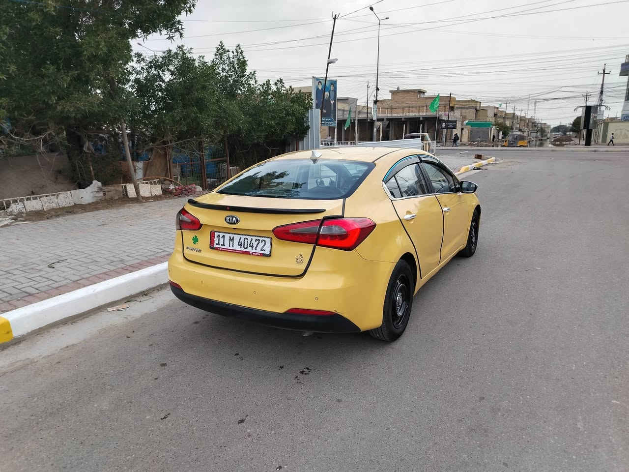 السلام عليكم سيراتو K3محرك 1600موديل 15فول مواصفات عده الفتحه بصمه كشنات جلد تدفئة كشنات حساسات اماميه وخلفيه شاشه جبيره كامره خلفيه اشاير بالمري مري شفط اشارة ترحيب تدفئه بالستيرن السياره بعد بيهه هواي مواصفات كير محرك صدر تخم تاير كله جديد السياره حلوه وجاهزه حادثهه بس جاملغ امامي يمنه وطخه بصيطه باب الوره السايق ونهاية باب السايق السعر 84وبيهه مجال حك الجيه والعمله رقم انكليزي جديد سنويه لل28عنوان السياره بغداد ***********
