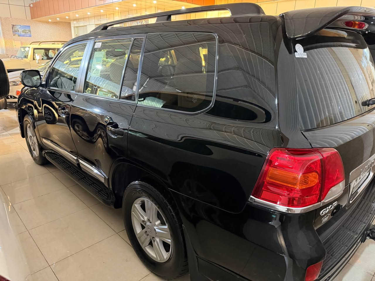 مۆدێل 2013 مواسەفات GXR V8 4.7 شەریکە جیهانە خازو بەنزینە سەیارەکە هیچی نیە گێرومەکینە بەشەرت km196000 بلادی رقم *********** أربيل, العراق
