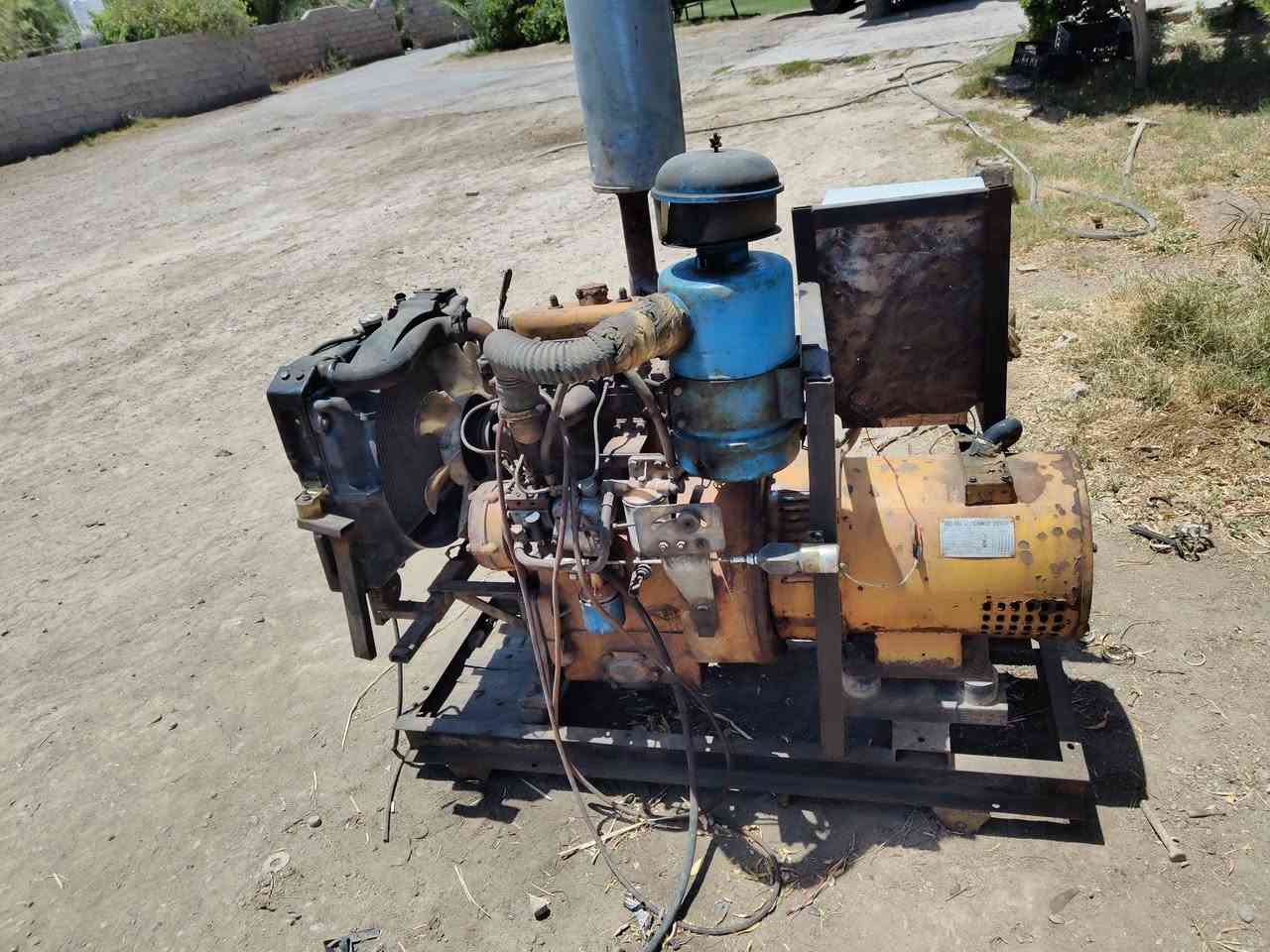 للبيع مولد بيركنز بستمين 15كيفي تشغيل اوتو السعر 12ورقة وبية مجال
،***********
***********
