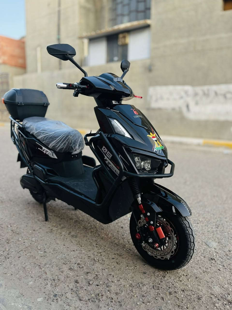 سلام عليكم للبيع ماطور شحن سكنس بعده جديد مستعمل اقل شهرين فول مواصفات سماعات mb3 سويجات ثنين بصمات كرتات فول شرط الفحص ٦ بطاريات ٤ سرعات دبل إشاره السعر ٧٠٠ بي مجال لاتصال ***********
