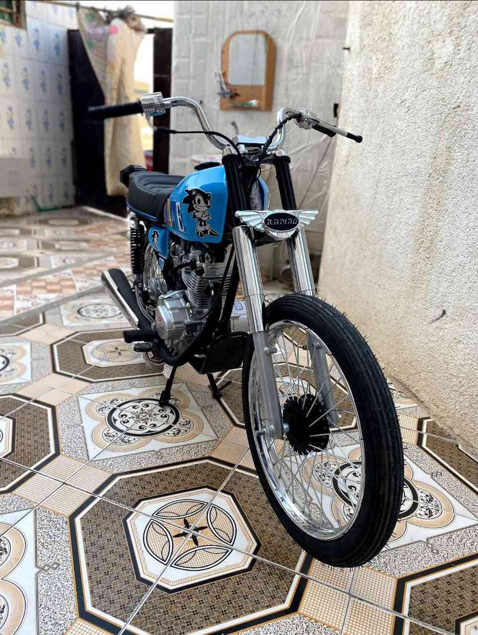 اعاده نشر بسبب الوعود الكاذبه....... 📢
سلام عليكم دراجة للبيع كلك كلك تعمير جديد صاله شهر من تعمرت مكينه رابيدو وغراص كلها اصليه تانكي احرف بارزه دراجة رزنه وتخبل بالمشي مكان ناصريه قضاء الغراف سعره مناسب (بدون فكريات😂) متواجد خاص‏‪***********‬‏‏
ملاحظه: الصالنصه بدلته تختلف عن الي بالصورة شادله نجمه
