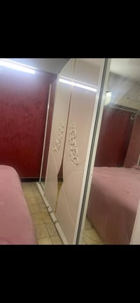 غرفه جديده والله سعره مليون  مكانه سيديه رقم هاتف07783338109