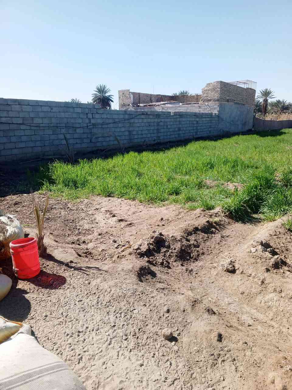 .....(اللهم صل على محمد وال محمد)...........

             ( اليوم العرض نار 🔥).                  

______(بمناسبة شهر رمضان المبارك)_______

(إلى عشاق الأماكن الجميلة و المساحة الكبير) 

يعلن مكتب الزهراء للعقارات والمقاولات العامه لبيع وشراء الاراضي والدور السكنيه والبنايات التجاريه يعلن عن نصف دونم طابو زراعي سند 25 تحويل مباشر باسم المشتري الموقع فد شي 

المساحة الكليه/1250م نصف دونم 

الأبعاد/25الوجه+النزال 50م 

جنس العقار/ طابو زراعي سند 25 تحويل مباشر باسم المشتري 

الخدمات/ماء وكهرباء وماء للسقي متوفر مع ماطور للسقي 

الموقع/بابل /المسيب/قرب الامام سيد سهل مكان كلش راقي وحلو 

السعر/يرجى مراجعه المكتب 

الاستفسار اكثر يرجى مراجعه المكتب مكان المكتب بابل المسيب مفرق معمل الاسمنت أو الاتصال على الارقام التاليه 
***********
@إشارة #للجميع
