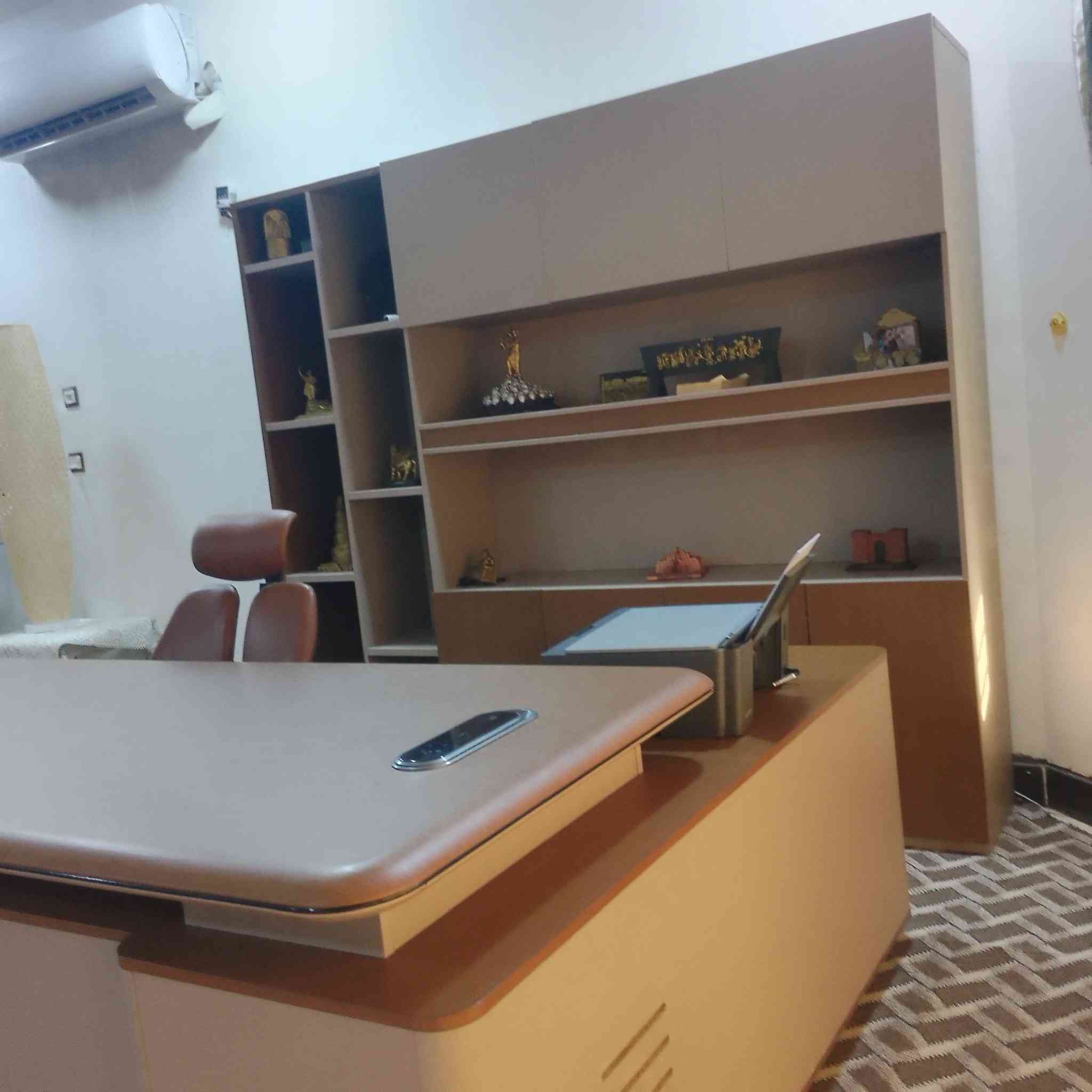 مكتب كامل مع الكرسي والعارضه للبيع تفاصيل خاص


**إذا كنت صاحب هذا الإعلان وتريد حذفه لأي سبب، رجاءا أرسل رسالة إلى الدعم الفني**