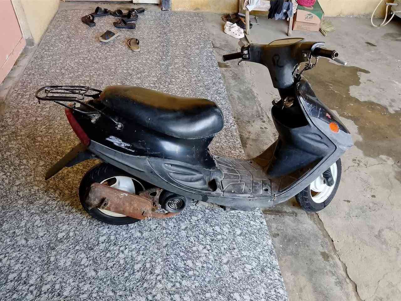 السلام عليكم دراجة بيجي للبيع شغالة سلف هندر كهربائيات شغالة السعر 170 وبيها مجال ***********
