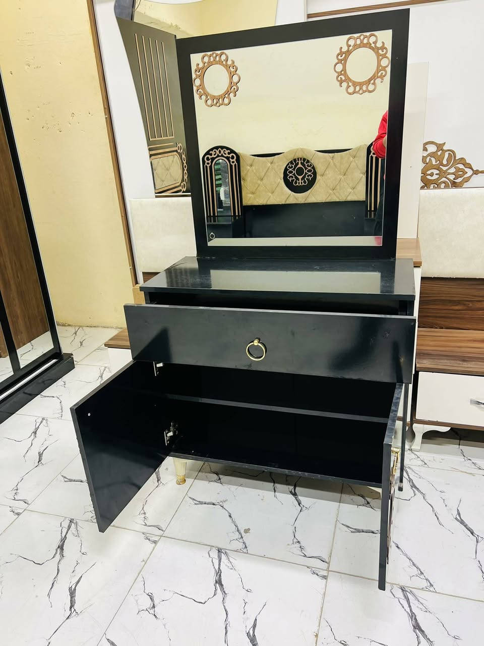 غرفة نوم مستعملة🇹🇷
 نضافة80 ٪💯
عدد القطع / 5
نضام / أسلايت 💢 
400🔒
شد ونقل داخل بغداد مجاني🚛
يوجود توصيل محافضات
هدية 🎁 طابورية


**إذا كنت صاحب هذا الإعلان وتريد حذفه لأي سبب، رجاءا أرسل رسالة إلى الدعم الفني**