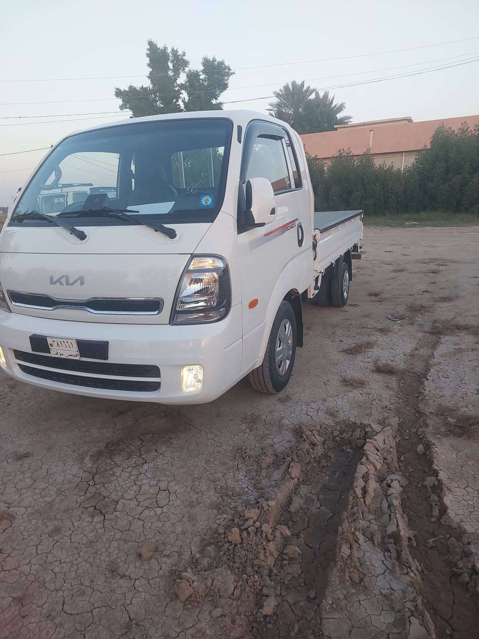 سلام عليكم.. كيا مسكر فول وربع اوتوماتيك موديل 2023 آخر موديل اجه بي كاز ال ٢٤ و ٢٥ اجه غاز... وارد كوريا اصل مو تجمع صيني.. السياره بعدي زيرو ماشيه ٩ فقط. تترقم بسمك مباشر رقمها بغداد. هزه جديده مجرد تروح تبصم إجراءاتها كامله .. 
مواصفاته  مري شفط .... تدفئه وتبريد بل كشنات والستيرن.. حساسات.. مانع انزلاق.. تحديد مسار... رادار امامي .. كشن كهربائي... هيترات بل مري.. فول للأخير 6دكم 
رايده ب ٢١٠ وبيها مجال قليل شامل الرقم يعني مرقم وكامل 
بل شركه اخواتها ب ٢٣٥ 
مكاني بابل المشروع المسيب قرب الدولي..مويلحه..
***********
***********
