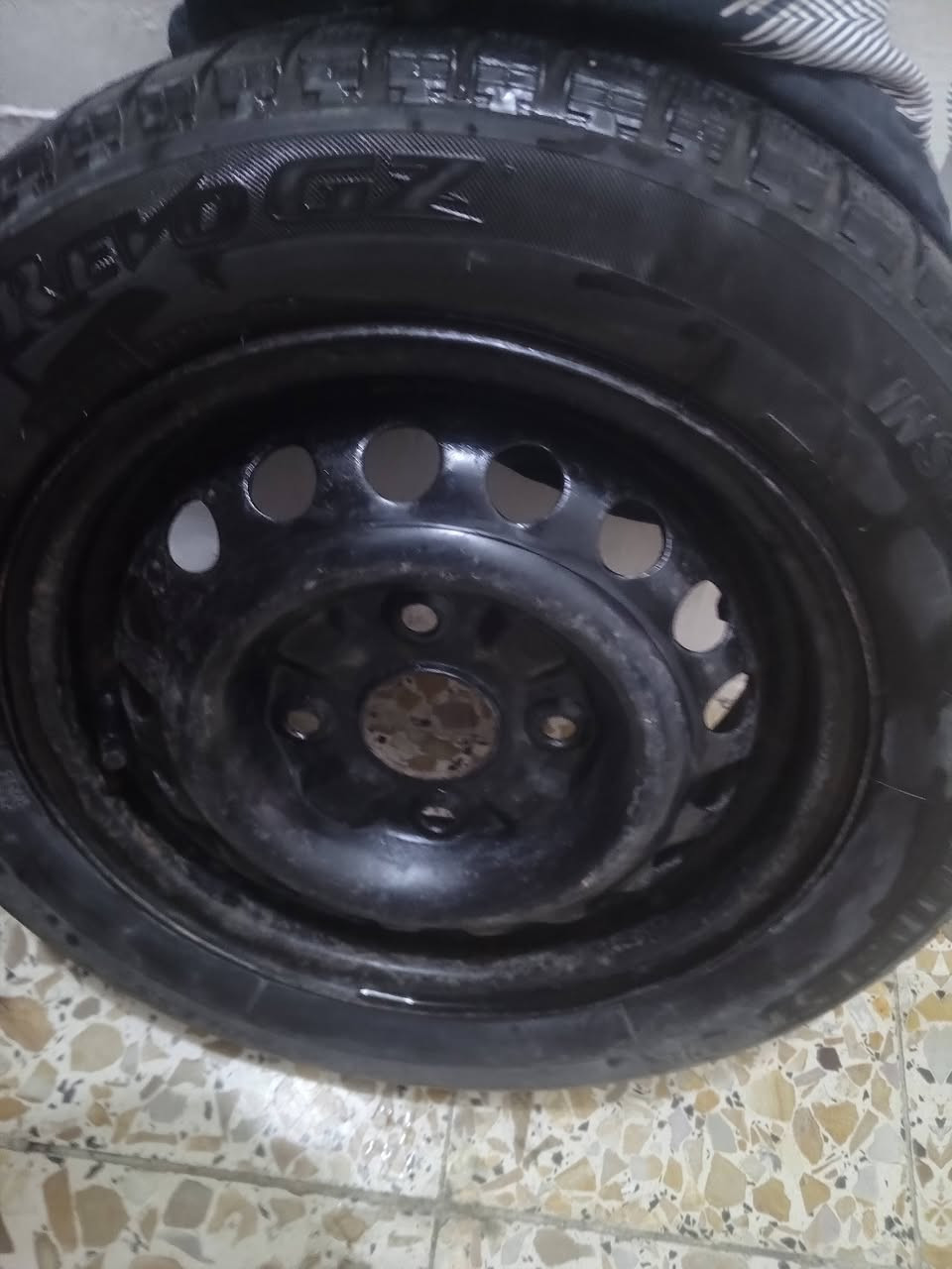 سبير سايبا للبيع  65/55/13
بغداد /واتساب / ***********
