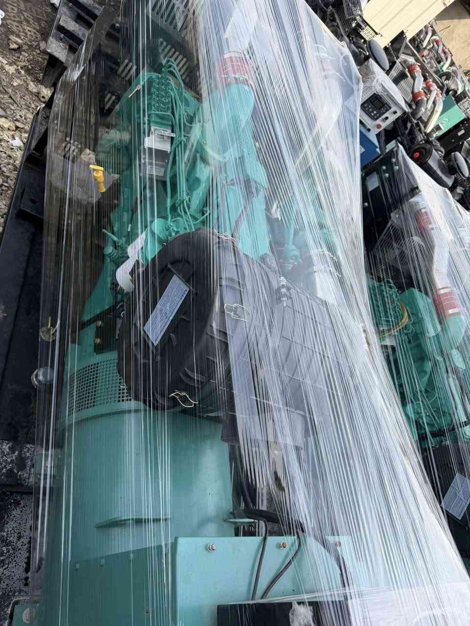 تم وصول وجبت مولدات جديد زيرو
الكمنز 24/114/ ولف /  250 /200  كيفي

الكمنز 150/100 كيفي 

شتاير 400 كيفي

بيركز من 50 كيفي إلى 150 

العنوان بغداد رقم الهاتف /***********
