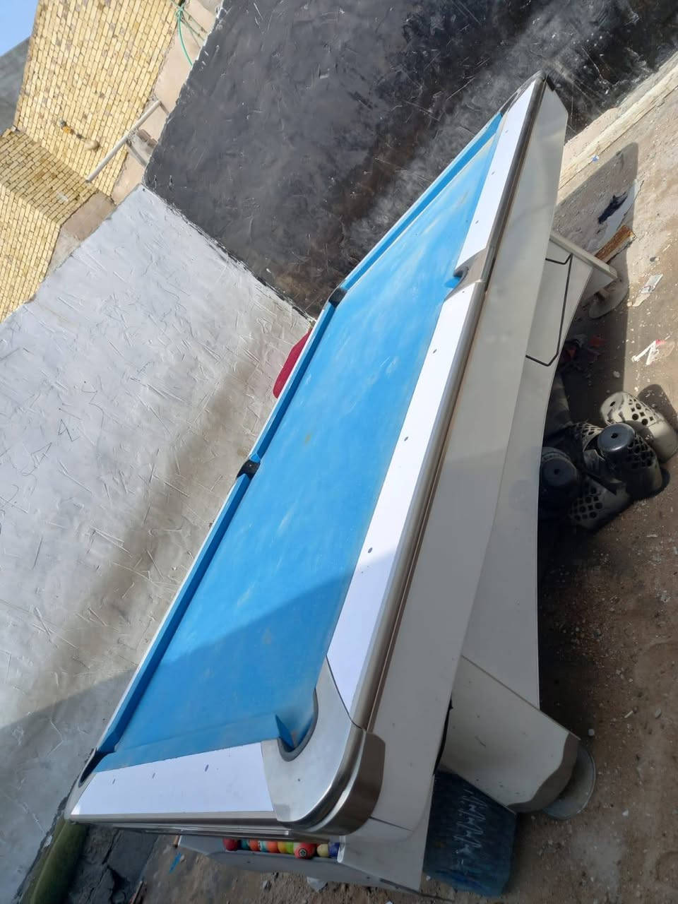 سلام عليكم ميز بليارد كامل واستعماله قليل +النضافه فول ومثل ما تشوفون السعر مليون و700 بي مجال حق الجيه رقمي ***********
