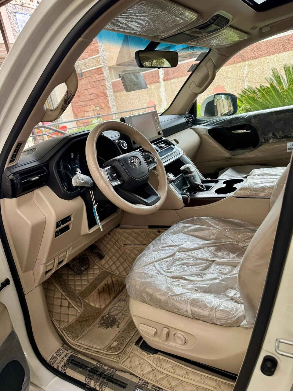 السلام عليكم
للبيع لاندكروز {2022} GXR سبعينه ساز اصل  ام تطبيق والضمان  {كراسي تبريد مودات قياده} وباقي موصفات ساز معروفه  تنفس طبيعي رقم بغداد باسمي ماشيه{28 }ألف  سياره اخت الزيرو كفاله عامه من كلشي شرط فحص السعر660 
***********
