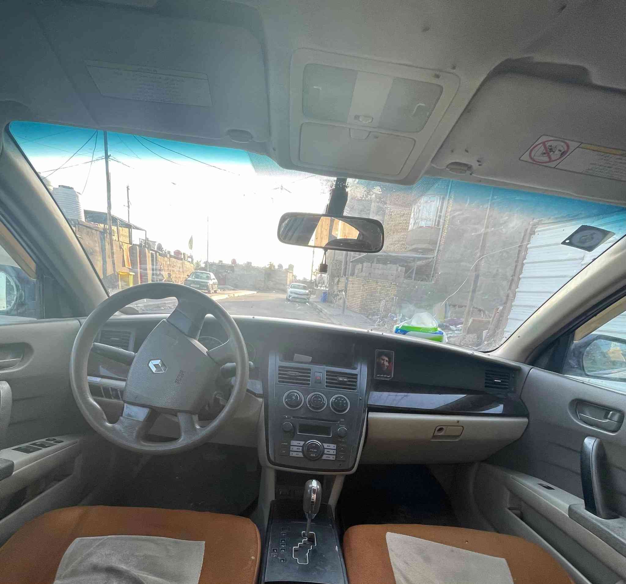 سلام عليكم رينو سفران موديل 2009 بلاد سياره بسمي مجدده 2030 سياره كفاله بيهه قليل صبغ بداير لخلفي مال خياس لبيع أو مراوس السعر85 وبيهه مجال *********** رقمي تصال أو واتساب
