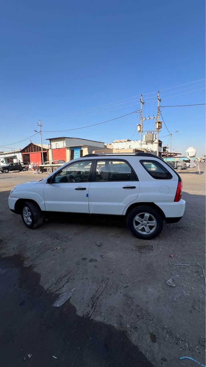 السلام عليكم 🙋🏻‍♂️ 

اني مكلف بالنشر  للأستفسار اتصل ع رقم صاحب السياره

‭0770 903 9583‬ 

للبيع  فقط كيا سبورتج 2010  

كفاله عامه من ضربه وصبغ  

مكينه كير  بشرط 

حداده جديده من الطول للطول 

طخم تاير  بالكارتون  

غرفتها كلش نضيفه لون بيجي 

ماشيه. 162  الف كيلو  حقيقي 

السياره كلش نضيفه وما متعوبه ابد  

راعيها يريد تحويل  مباشر  

السعر  120  قفلها البصرة, العراق

