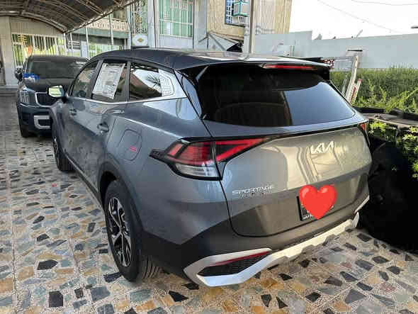 السلام عليكم
كيا سبورتج 2025 دخول جديد بدون لوحات تترقم جميع المحافظات
لون بحري فئة EX للبيع وارد امريكي زيرو شركة كيا دخلت ماشية 11 ميل وحالياً 300 ميل 
كلين تايتل مكفولة فقط تقرير مياه امطار داخلة تعمل وتسير شغالة من امريكا وصورها و تقريرها بالمنشور 

المواصفات:
1- شاشة كبيرة متصلة قطعة واحدة 
2- محرك 4 سلندر 2500
3- رادار امامي وخلفي وتحديد مسار ونقطة عمياء
4- قيادة ذاتية
5- اوتو هولد (نزول منحدرات) وهاند بريك كهرباء
6- اطفاء وتشغيل محرك تلقائي
7- شاشة تبريد وتحكمات لمس 
8- بصمة تشغيل
9- كشنات جلد وتدفئة كشنات

السعر 195 وبي مجال

مكان السيارة بغداد 
للتواصل ***********
