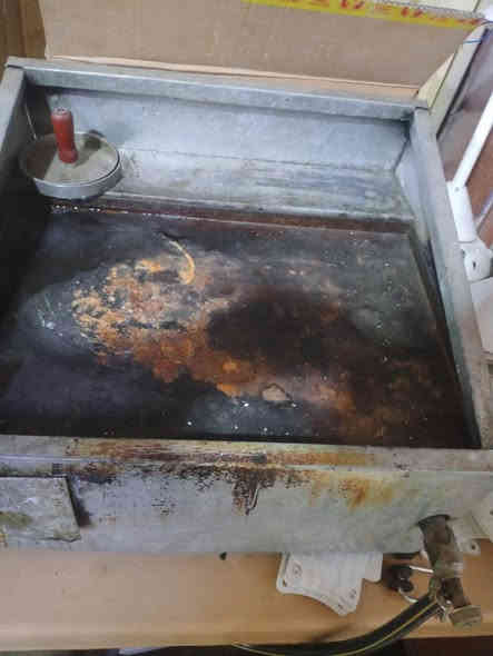 شوايه بركر للبيع 
شرط الفحص السعر
60وبيها مجال الاتصال على الرقم
***********
