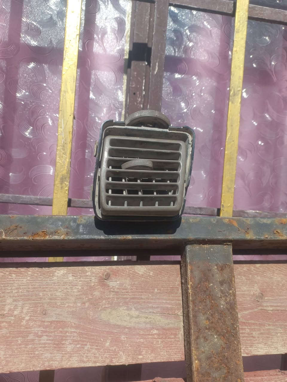 للبيع سعر ١٠٠ مكان بغداد هاتف ***********
