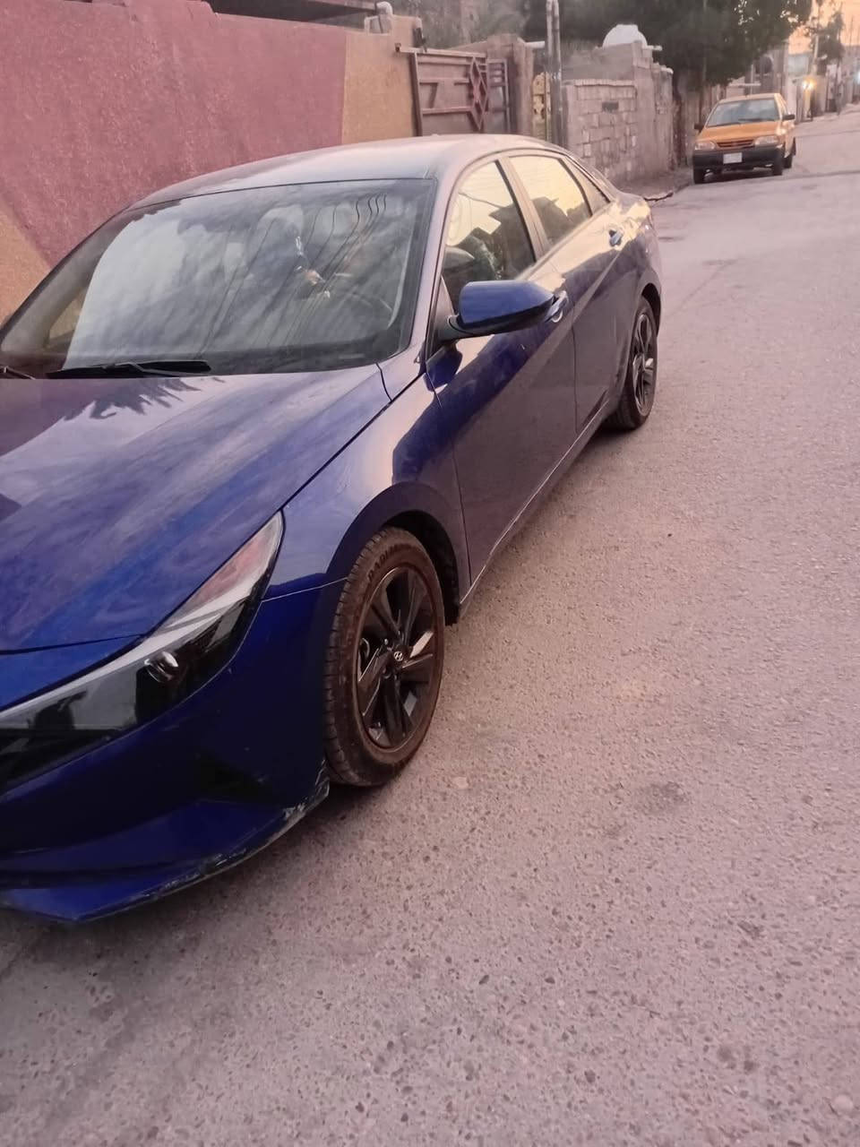 سلام عليكم الانتراء موديل 2022 سياره نص فول سياره كفاله عامه من الصبغ  بغداد ورقم الهاتف ***********
