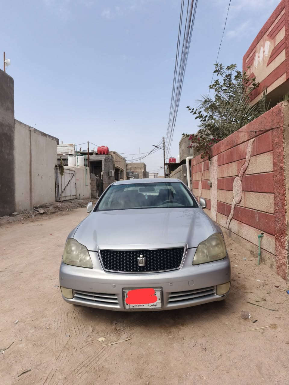 كراون شاهينه 2005 شاصي 182 رقم بصره (أ) بسمي مداور ثاني يوم تسجيل جديد قرار 48
كصه قماره والباقي كفاله
دكمتين وخمس بصمات
مكينه جديده
حداده جديده
سياره مالت جناي مو بياع شراي 
لون البحري معروف بجراده فالسياره بيها شويه جراد ماموضح بالصور 
ملاحظه ( السياره بلحقيقه احلا من صور بهواي) 
مكان السياره بصره سعر 130 وبيها مجال 
***********
