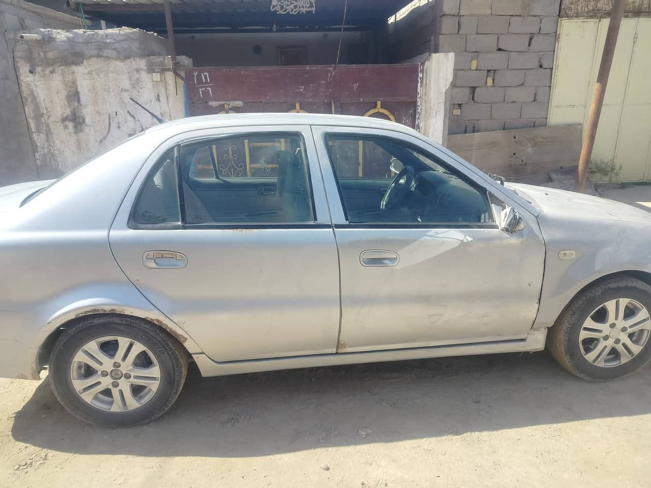 السلام عليكم سيك لون رصاصي رقم بابل  موديل 2013 معروضة 27 وبيه مجال للاتصال على الرقم ***********
