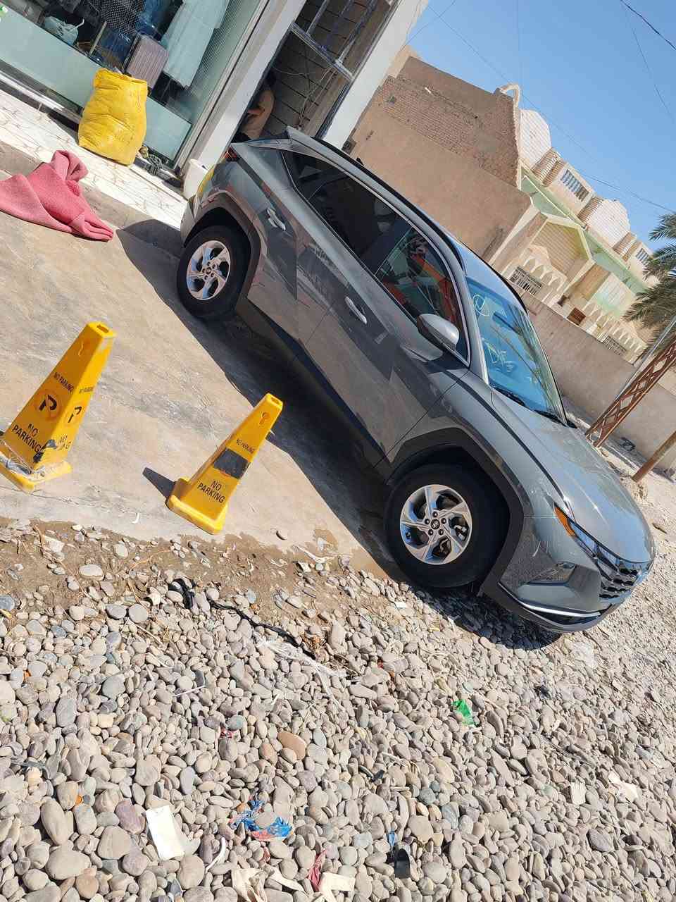 سلام عليكم توسان ٢٠٢٤ دخول جديد بدون صبغ بدون ايرباك بدون تبديل ولا فتح اي قطعه حادثها تصليح بارد بنيد فقط بدون دواخل عداد ١٨ الف ميل لون مميز اسمنتي السياره بصمه كشن كهرباء صندوق كهرباء رادار امامي خلفي جانبي توقف ذاتي تشغيل عن بعد تبريد امامي وخلفي تدفئه بالكشنات واتس ***********
