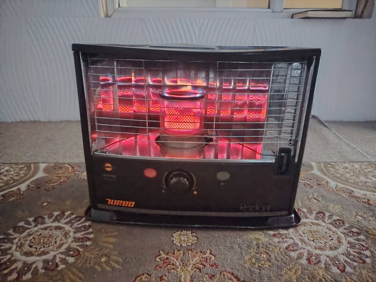 سۆپای تۆربۆ یابانی ئەسڵی دەرەجە یەک لۆکە نرخی 85هەزار و مامەڵە 
چەوری هەڵکێش لۆکە مارکەی LC نرخی 30هەزار و مامەڵە 
مەکینەی دوورمان پەپولە  ئافرەتان کامل کارەبایی لەگەڵە نرخی 30هەزار و مامەڵە 
شوێن/ سمود /***********
