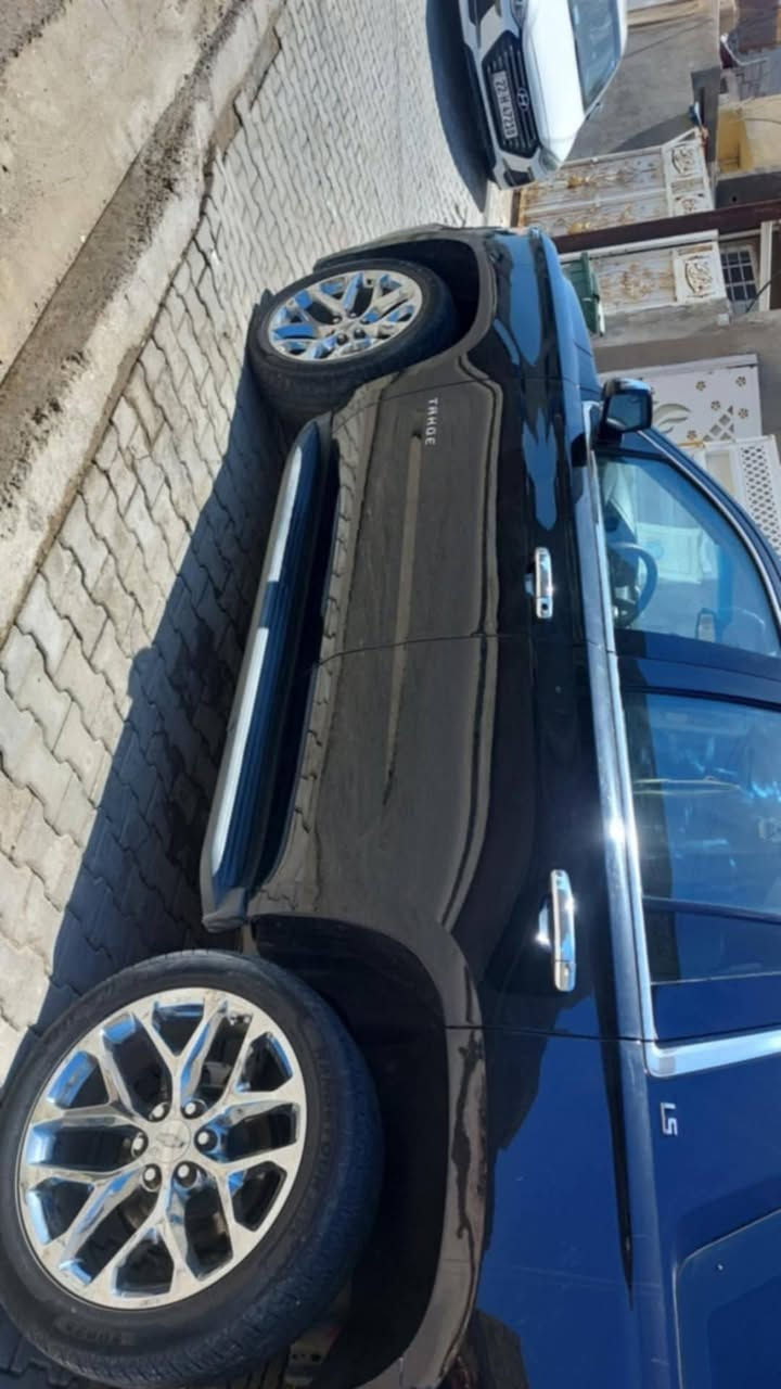 السلام عليكم للبيع او المراوس بأحدث تاهو 2015 خليجي بغداد بأسمي بيه بارد جدا بسيط وبيه فتح جامرلغ السايق تعديل بارد مواصفات ls السعر 320 وبيه مجال حق الجيه للاستفسار ***********
