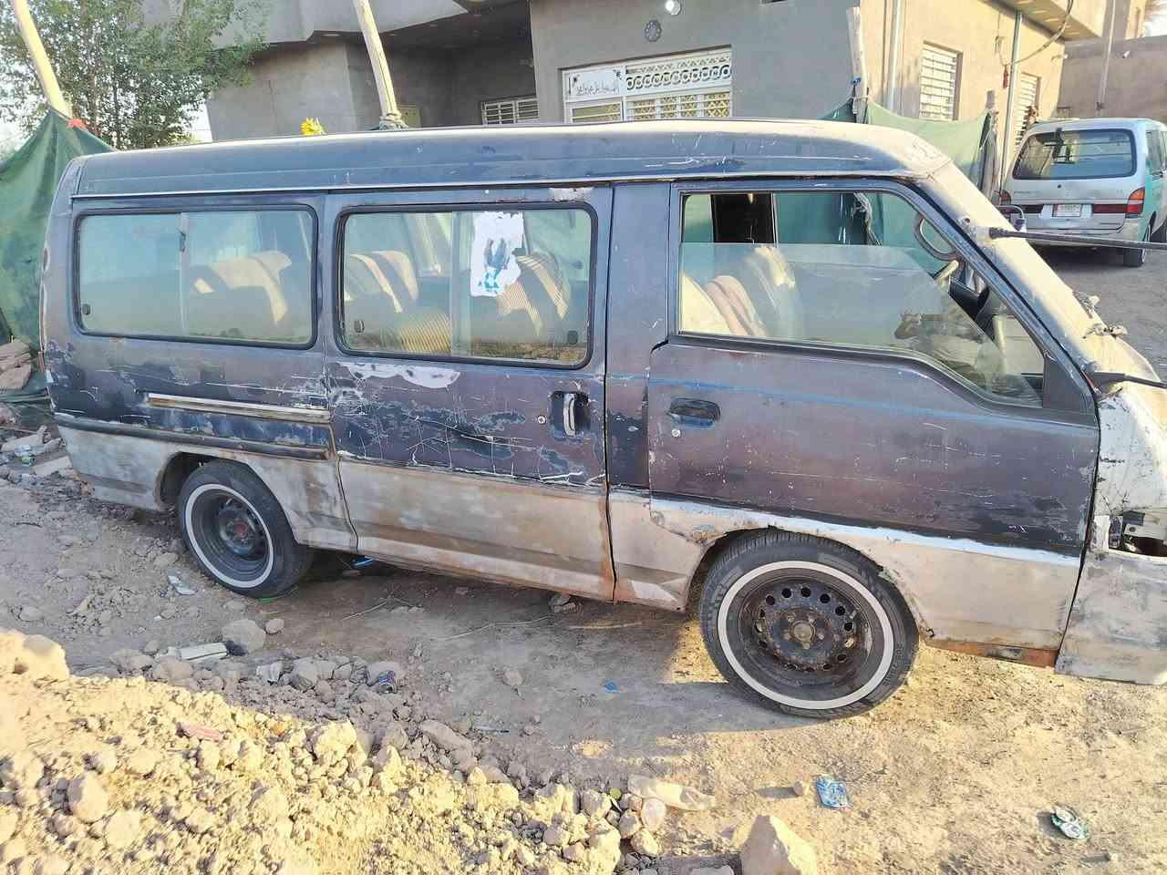 السلام عليكم
هونداي للبيع موديل 94 راعيها بالحله يريد مداور أداور ما اداور بكيفك أبيع كوم حديد مكينه وكير وأكسن  دوشمه نضيفه هيئه مصفره نقص كهربائيات بسيطه السعر 15 وبيها مجال بسيط
مكان السياره ديوانيه 
للتواصل *********** بيه واتساب
