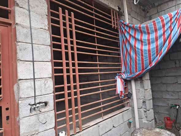 شبابيج للبيع العوان حي المعلمين جدد مابيهن شي كليوانات كلهن جدد لتواصيل على رقم ***********
