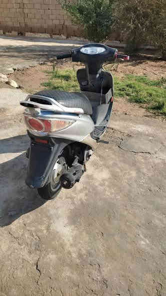 السلام عليكم دراجه جي فور فحل يباني مكفوله نكره سلف صارله شهر8 من طالعه من المعرض جديده الله شاهد السعر 400 قفل عنواني قضاء الرفاعي رقم تلفون ***********
