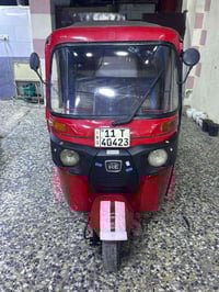 تكتك للبيع مديل 2018 شهر 10 رقم وسنويه بغداد انكليزي مكينه نضيفه كشره ...