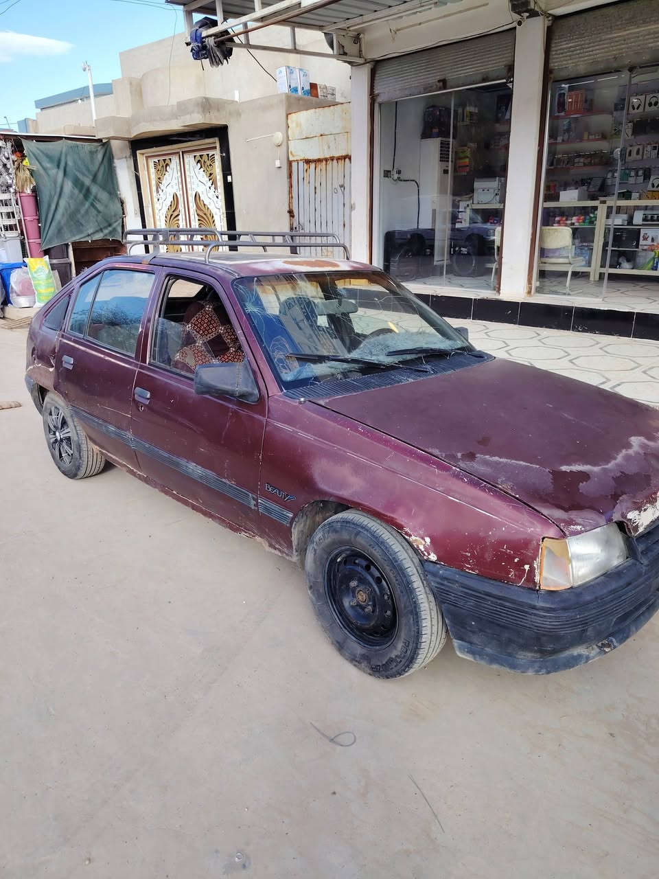 السلام عليكم اوبل كاديت للبيع مكينه استرا 16 كير استرا تخم تايات جديد صدر معمر استيرن باور شرط تحويل بسمي كربون موجود بسمي
السعر 15 و بيه مجال 
للاستفسار
***********
