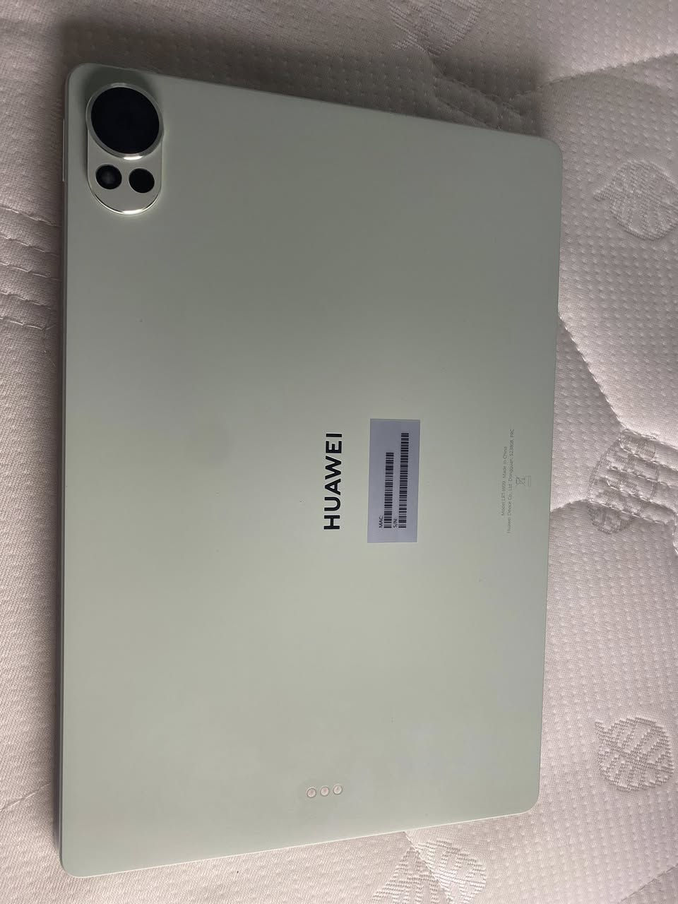 HUAWEI :mat pad 12 x
هواوي ميت باد 12 x 
ذاكره : 256 / عشوائيه 12 
بطاريه نسبتها : 100‎%‎
نضافه جهاز :10000‎%‎100
جهاز صرله شهر عندي من شتريته 
ببجي اعلا اعدادات يشغل 
جهاز بي شغلات خياليه ما ودي ابيع بس للضروف احكام وبل عافيه عل ياخذه من نفس طيبه 
جديد مالته صاير ب 750 
 فلوسك من صارفهن عل ايباد ولله كل فلس بي يسوه 
يفيد بل دراسه وستنساخ وكلشي بي شاشته ورقيه 
اداء وجوده صنع ممتازه 

سعري عارضه ب :675 💵
ولله يرزق الجميع 
خلي تعليقك ايجابي لا يكون سلبي فدوا 
وشكرا ❤️
{عنواني كربلاء } رقم :***********
