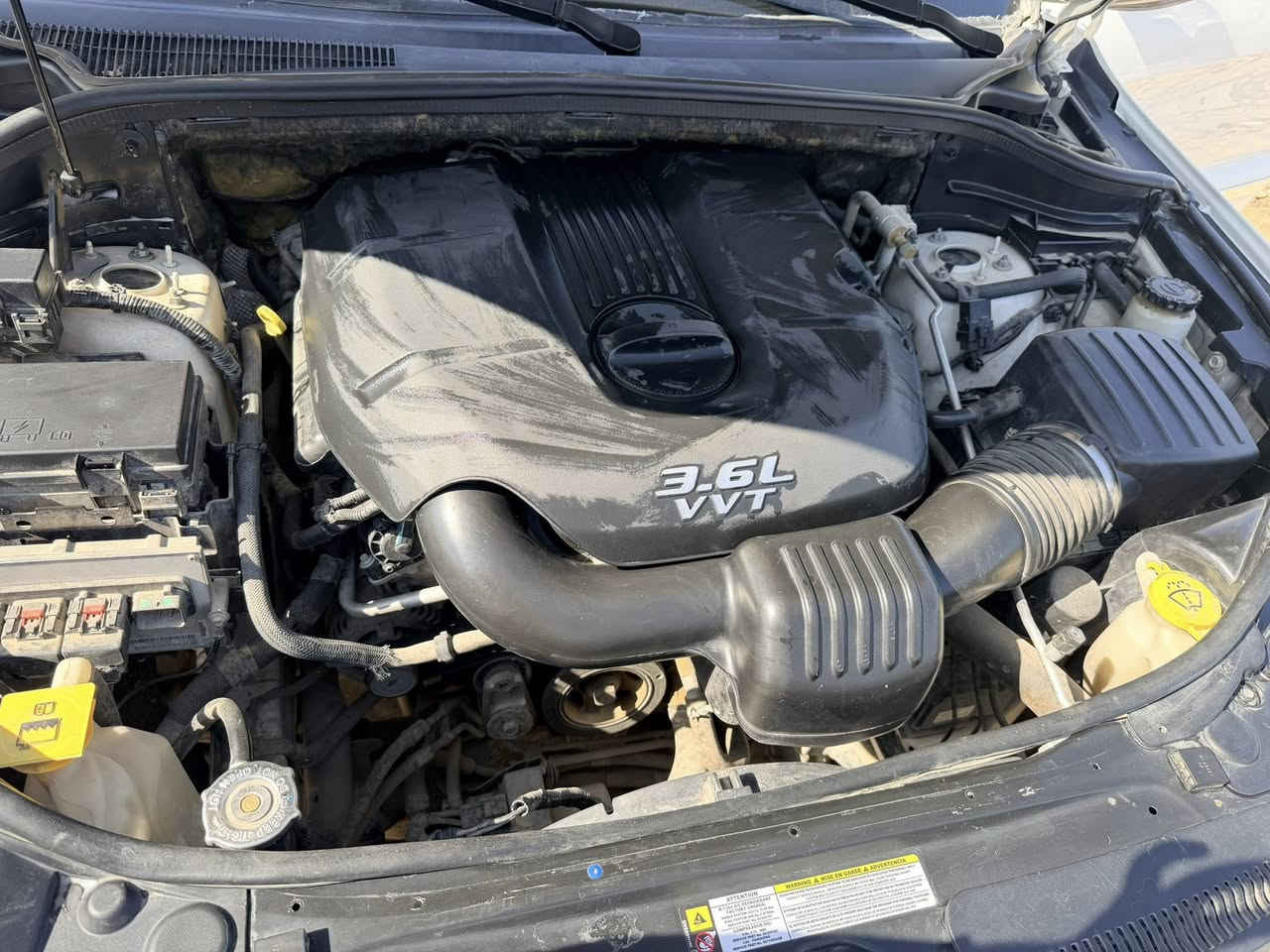 سلام عليكم للبيع سياره جيب12كلين  داخله بيها صبغ بسيط بلعراق مكان كلش قليل لون ابيضّ رقم بغداد محرك 6سلندر سياره فول مواصفات تحكم ستيرن وتشغيل عن بعد وفتحه سياره كفاله من محرك وكير وصدر وتبريد وتخم تاير وكلشي عل وضع شركه 
السعر 178مجال كلش بسيط 
مكان بابل جبله 
الاتصال عل الرقم ***********غير موجود عل فيس
