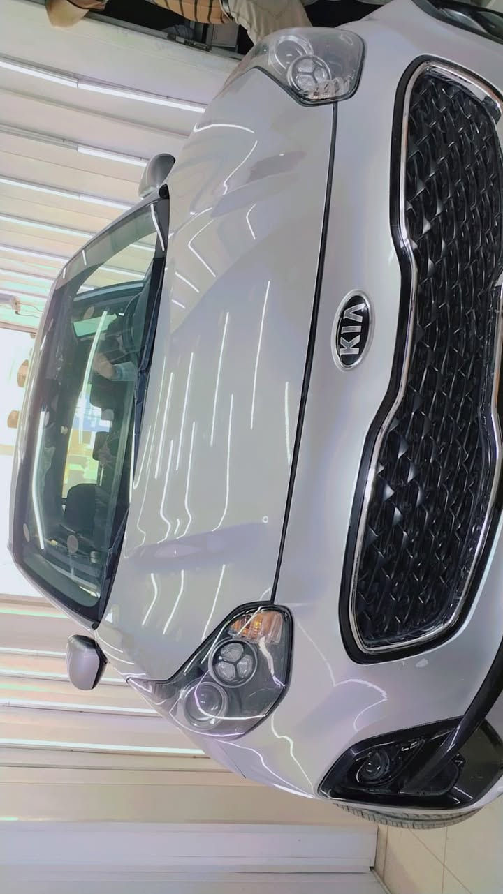 …
🔻

كيا سبورتج. 
موديل :2021  
ماشيه 70,000
المواصفات 
دفع رباعي + ثنائي 
شاشه كبيره 
كار بلي 
تبريد شاشه 
قطعتين تبريد 
تحكم ستيرن جهتين 
قياده ذاتيه 
تحديد مسار
ثلاث انضمه قياده 
نضام نزول منحدرات 
رادار توقف 
بدون ايرباك 
جام اوتو 
تبريد ثلج ❄️ 
رقم اربيل تحويل ثاني يوم 
♦️ملاحضه / بجم كبس 
الحادث صبغ جاملغ خلفي فقط 
كير + مكينه شرط الكفاله 
 
للستفسار اكثر /***********📞
العنوان / بغداد -زيونه 📍
