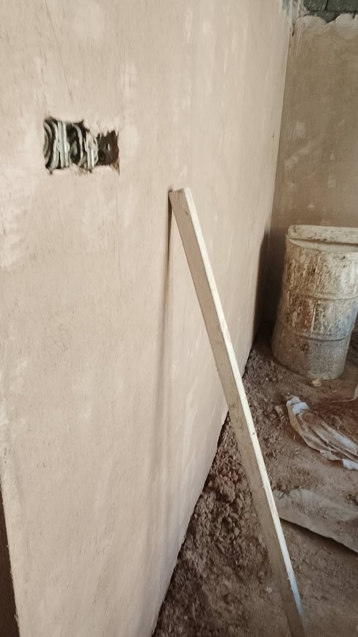 السلام عليكم خلفه جص بورك لبخ اسمنت ***********
