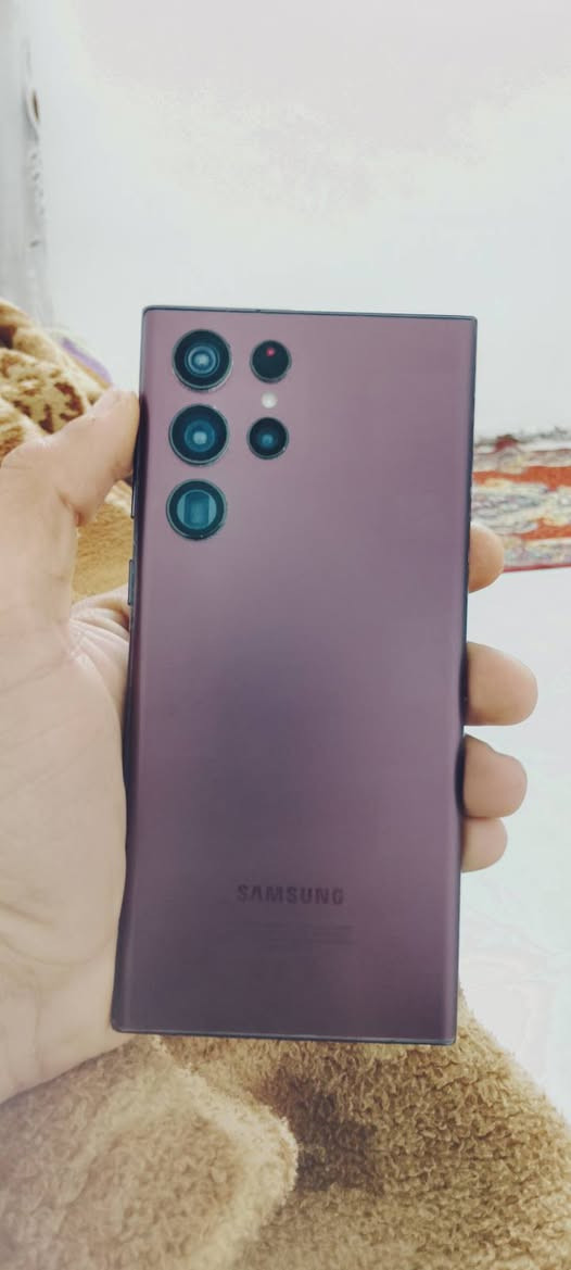 سلام عليكم اس ٢٢ الترة للبيع مبدل شاشة اصلية والله العضيم بس شاشة شادهة ٢٥٠ جهاز جديد ستخدام بيت كلة شغال بصمت اصبع وجه شرط شخط مابي تجي تاخذة من الباب ويا حافضة دفترية  السعر ٣٧٥ وبي مجال الرقم *********** مكاني بغداد الحسينية مال راشدية
