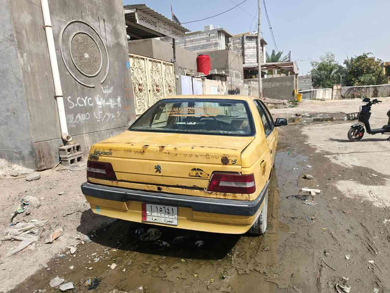 السلام عليكم
بيجو 405 مديل 12
للبيع 
سعر 18 وبيه مجال 
حدادية كلشي مابيه 
تايرات جديده 
تبريد شغال
محرك وكير كفاله
غرامات وهيئة مااكفله وراعية موجود وعندي رقمه ويريد تحويل 
للاستفسار أكثر اتصل ع الرقم 
***********
مكاني بصرة خور الزبير
