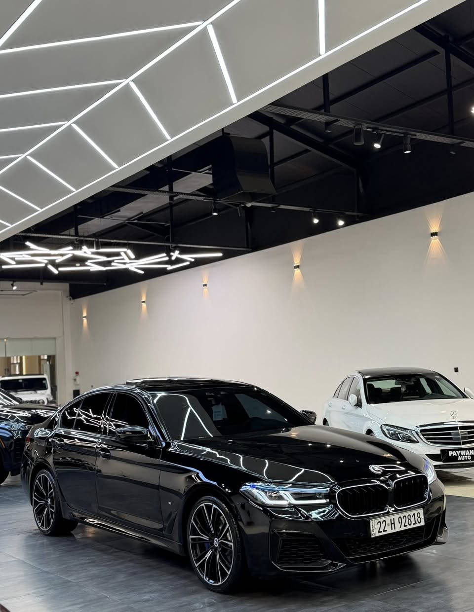 🪬بسم الله الرحمن الرحيم 🪬
🇩🇪530i  Xdrive 2020 BMW
شكل جديد
فول مواصفات Mbackage بيلادى
 خليجى مواصفات ايم بيلاد
‎✅ماشى 73 الف كم حقيقى 
‎سياره جديد و كلش جاهز كامل سيرفس شركه
‎🟩 السعر  248 ورقه بيه مجال قليل
‎سيستم صوت سماعه Boners,Wilkins
‎داخل ديزاينو كشنات vip - كاميرا سندوق شفت - سحب -تبريد مركزى
كشنات هيتر-كشنات خزن و ميمورى 
‎كامل رادارادت امامى و جانبى مرائ ، صوت سماعه ينخفض و عالى بل اصابع يد و لمس 
‎صندوق لمس بل حركه ، اوتوبارك ،اوتوهولد 
صلايت فتحه كاميرا3D، زينون دايناميك لايت ..بعد هواى مواصفات ✅
 530i محرك ٤ سلندر توين توربو 
‎ ،مكفوول كفاله من كل شى بدون رصعات ،بدون حتى شخط
بس ٤  قطع صبغ باقى كل مكفوول
‎⬇️👌١ شهر ضمان ‼️ 
‎✅محرك كير  و كهرباى بدون اى خلل بشرط 
‎سيارة حيل نظيفة كلشي عل بلاد
‎سنوية زنكة هزه فحص كلشي جديد مدفوع رقم اربيل جديد✅‎ مكان سياره اربيل 
‎نظافه ١٠٠٪؜ كامل سيرفس شركه العروش بدون نقص و بدون مصرف
‎إطارات ويل ٤جديدة تحته شركه اصلى 
‎***********📞رقم اسيا
‎رقم كورك واتساب📞 ***********
