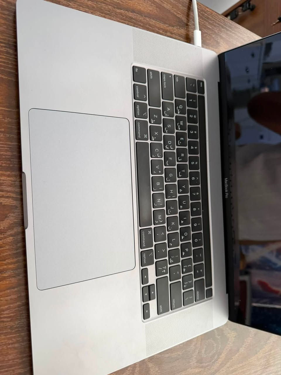 السلام عليكم 
للبيع 

Macbook peo 2019 
i9 
Graphics card amd 5500
16 ram 
2 T 
Battry life 80% 
Battry cycle : 392
السعر ٨٥٠ الف


**إذا كنت صاحب هذا الإعلان وتريد حذفه لأي سبب، رجاءا أرسل رسالة إلى الدعم الفني**