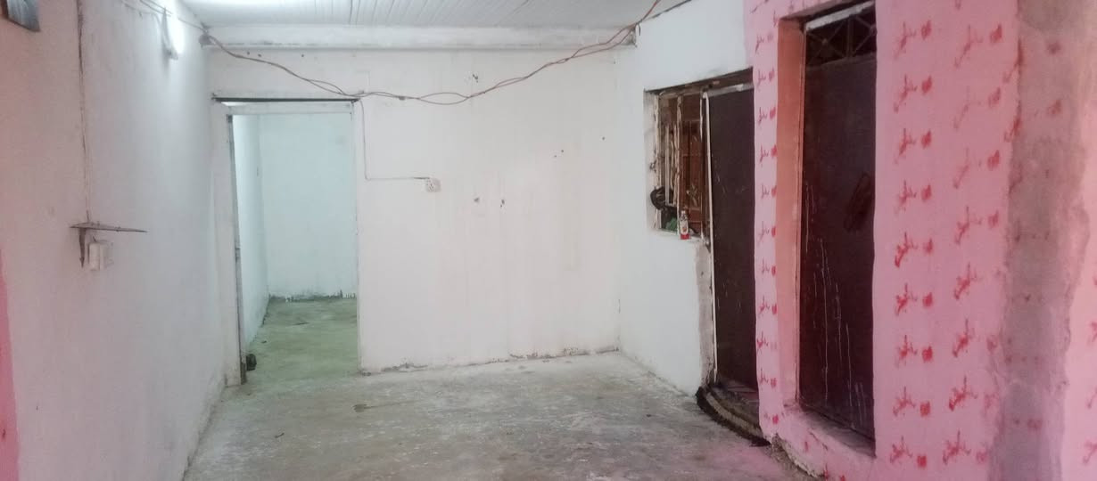 جبتلك ارخص مشتمل بحي الحكيم مساحه125 بنزله عطوف قرب الجامع مي كهرباء مولد واصله سند 25 مسجل بلديه لارضيه صب السقف سندويج كيزر تانكي ماطور
غرفه وهول ومطبخ وصحيات داخليه وخارجيه السعر 8 بيه مجال بصيط الشراي وذا قصد هم يرهم تدفع 6 ولبقيه شهريه الستفسار ***********
