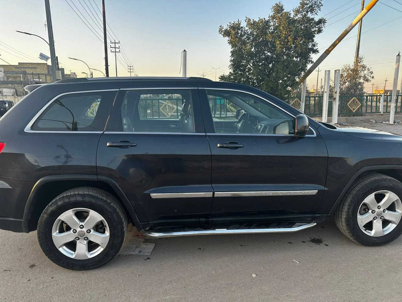 جيب لاريدو 2013  وارد امريكي 
لا لغد لا شواصي لا ايرباك كلهن مكفولات
ضربة خفيفة جدا
ماشية 152  ميل
رقم بغداد 
شرط التحويل والغرامات
تحكم ستيرن
تدفئة كشنات
تبريد قطعتين
شاشة جبيرة
كشنات جلد
صدر وتايرات جديد
يوجد بعض الشخوط والرصعات البسيطة
مكان السيارة بغداد

للاستفسار 
***********
