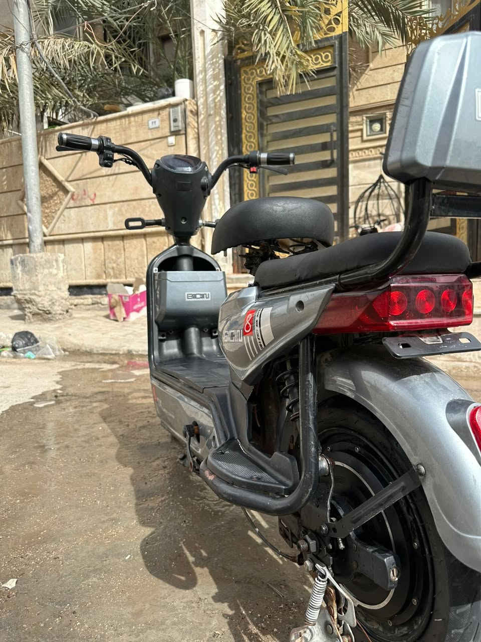 السلام عليكم دراجه شحن للبيع سعر 350وبيه مجال ‪0770 829 8284‬
