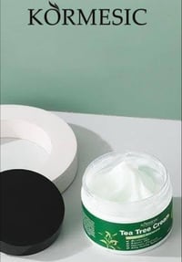 كريم شجرة الشاي • مرطب • ١١٠جم