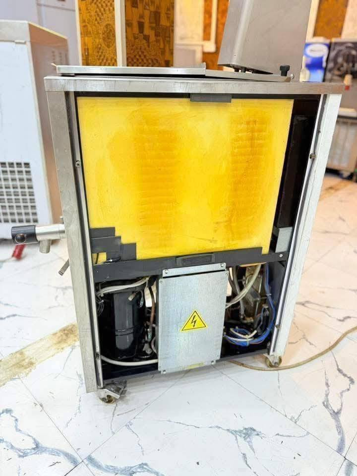 بستره تيلمى ايطالي
60لتر 

حار بارد 

مستخدمه نضيفه جدا 

تبريد ماء 

3فيز 

المكينه جديده ع وضع الشركه 

تسخين +تبريد سريع جدا 

السعر والتفاصيل مراسلة الصفحه 

او الاتصال ع الرقم ***********

العنوان البصره
