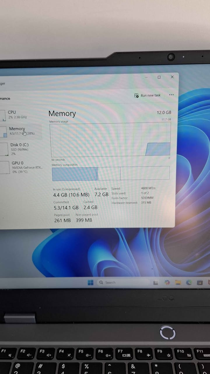 Ryzen 5 723HS 
Ram 12 GB DDR5 4800mhz
RTX 4050 6 GB DDR5 
Ssd Nvme 512 GB 
Display 15.6 Inch 
144 Hz 
Battery cycle count 56 ✅

لاپتۆپی گەیمنگ لە بڕاندی لینۆڤۆ زۆر زۆر بەقوەتە بۆ کاری هەندەسی و دیزاین و گەیمنگ و کاری قورس 🔥 
پاتریەکەی زۆر بە باشی ماوەتەوە ٥٦ جار لە شەحن دراوە مستعملی ئەورووپین وە قوەتی پاتریم داناوە زۆر بەرزە

GTA online fivem/ assassin's creed/ battalfild 6 / cod black ops7 /rainbow/
Pubg/ Fortnite/ god of war Ragnarok 
ئەوە یاریانەوە زیاتریش دەتوانی پێی بکەی 
گەیاندنیش بەردەستە 🚕 

قوي للغاية لأغراض العمل الشاق وهندسة وتصميم الألعاب. يمكنه تشغيل أي برنامج يعمل بكامل طاقته و توصيل موجود 🚕 أربيل, العراق


**إذا كنت صاحب هذا الإعلان وتريد حذفه لأي سبب، رجاءا أرسل رسالة إلى الدعم الفني**